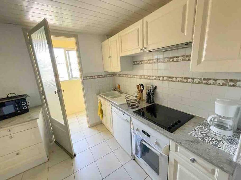 Appartement Spacieux Avec Parking Gratuit Σετ Εξωτερικό φωτογραφία