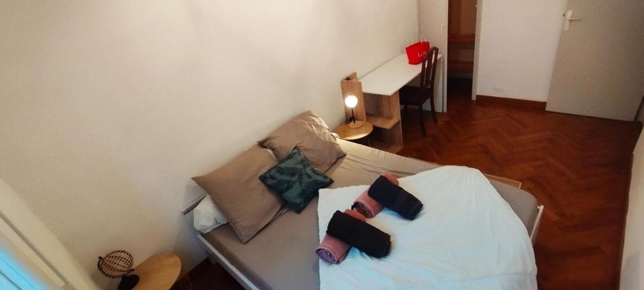Appartement Spacieux Avec Parking Gratuit Σετ Εξωτερικό φωτογραφία