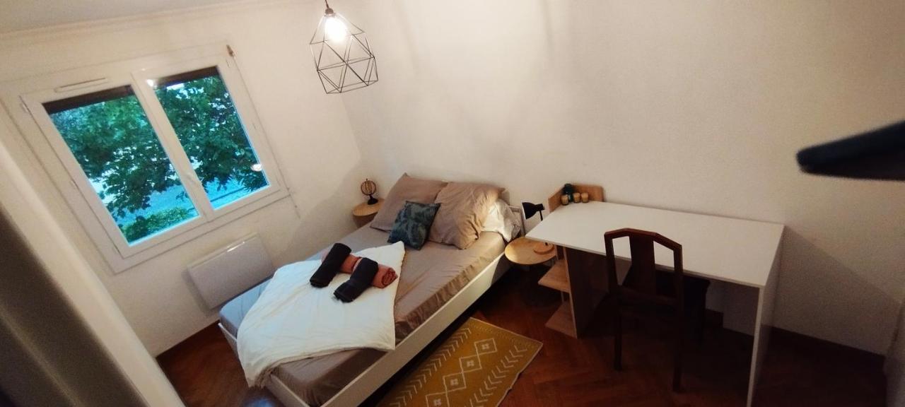 Appartement Spacieux Avec Parking Gratuit Σετ Εξωτερικό φωτογραφία
